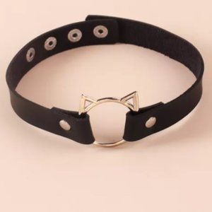 TT-PU Leather Hollow Cat Image Choker